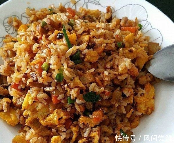  好吃|炒“蛋炒饭”用热米饭，还是冷米饭？我一直弄错！难怪不好吃