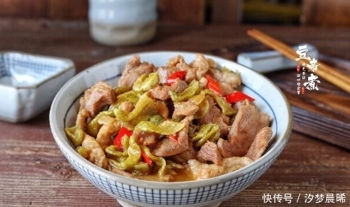 一缸|家家一缸的情景不在，90后以后的年轻人再也不吃不到，你吃过吗