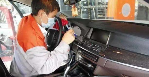  无用|修理厂工作8年小舅子道出秘密汽车上最无用的四大保养，别被坑