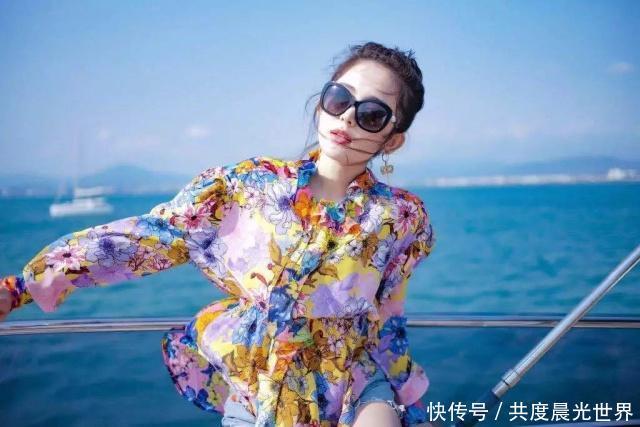 底色|碎花裙怎么挑不俗气