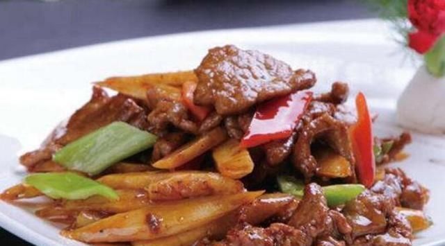 吃饭|一家人一起吃饭,尝尝这些美味的食物