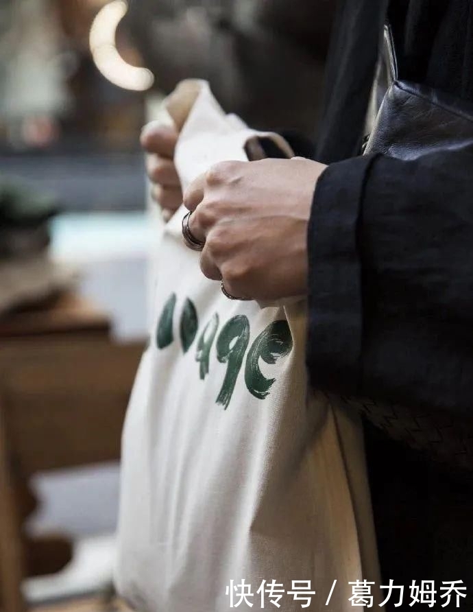 衣服|不会拍照的设计师不是一个好模特