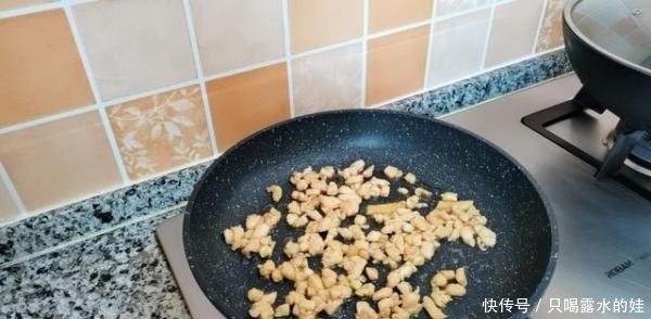 汤汁|丝瓜最好吃的做法,营养美味又健康,好吃的连汤汁都不放过