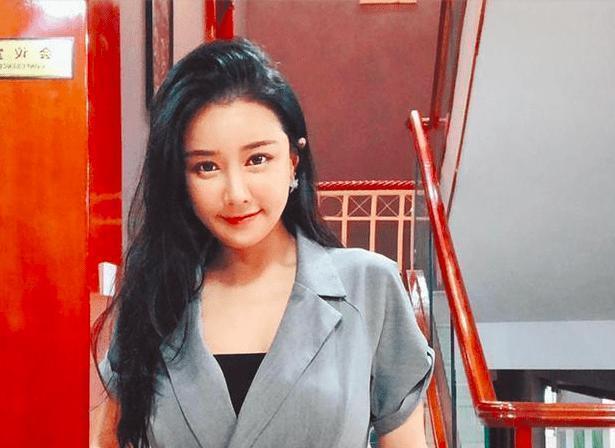 好友|被经纪人曝光不雅照，后抹黑好友孟庭苇，张暖雅毁在了自己手里