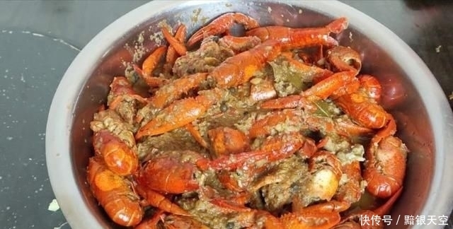 简单|蒜泥龙虾家常做法超简单,看一次就学会,一人3斤不够吃