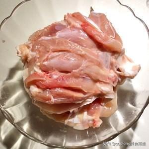  花椒麻椒|家常鸡肉菜谱，小炒鸡腿肉，又麻又辣的鸡腿肉，美味下饭，吃不够