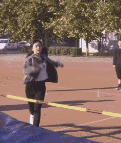 姑娘|搞笑GIF:这姑娘,你也太搞笑了!照的不错!