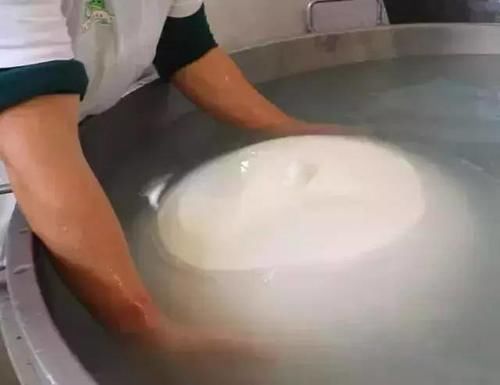 不错|大叔卖“奇葩”美食1个60元,吃货不错,不错,味道好极了