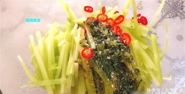 做法|莴笋最简单好吃的做法,不用炒不水煮,清脆又爽口,全家人的最爱