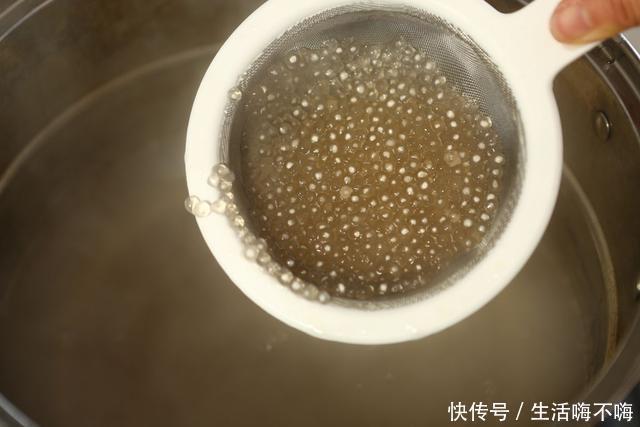 补充蛋白质|红豆做成的小甜汤，增强免疫力少生病，秋季滋补还解燥