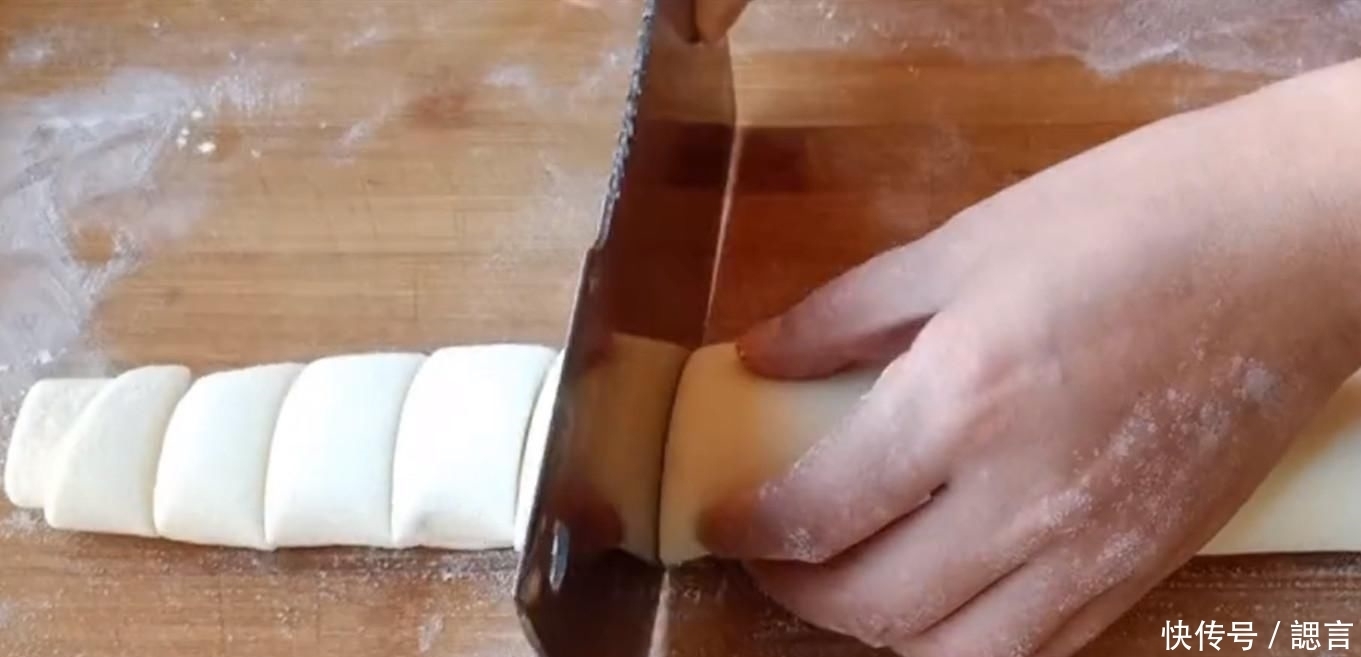  层次的一|不用烤箱教你做孩子爱吃的奶香发面饼干,松软香甜,放凉了也不硬...