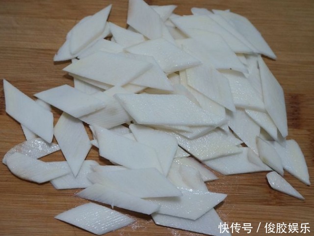  头发|山药和“它”一起去煮，让你头发越变越黑，腰不酸腿不软