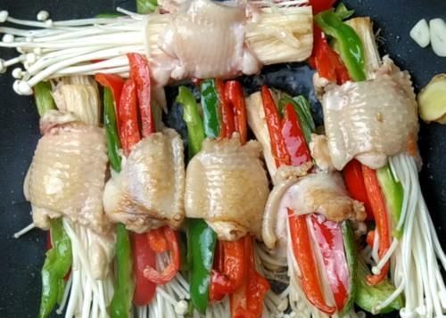 开胃|简单好吃的金针菇鸡翅卷,鲜嫩爽口,营养开胃,不错的家常美食