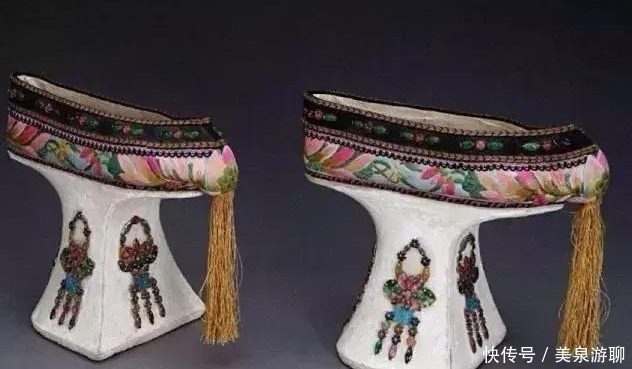 清朝|清朝除了裹脚，后宫女子穿什么鞋子，和电视剧中完全不一样