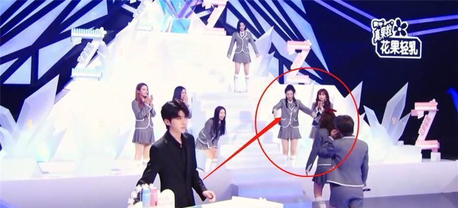 现场|虞书欣第2名出道泪洒现场,看到她第一个抱的人,网友和谁关系好一目了然