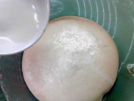  面团|蒸馒头，要学会“三次醒发”，不然出锅后死皮，塌陷口感差