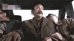 丢人|搞笑GIF趣图:我都想直接下去不表演了,太丢人了