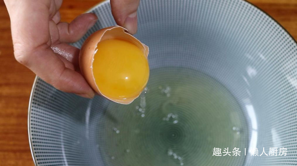 成功|不用烤箱,不用电饭锅,这是用平底锅就能做的蛋糕卷,一次性成功