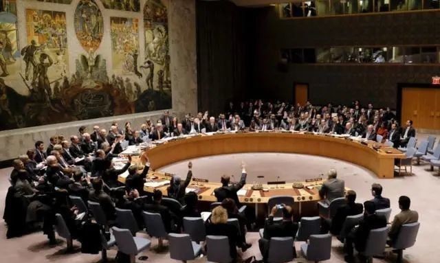 强行|第二个南斯拉夫已经出现，被西方国家强行肢解，国家四分五裂