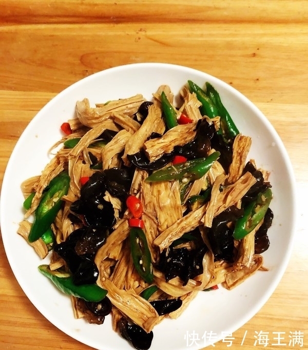 营养价值|炒黑木耳,总是炸锅怎么办?再加这一步,不炸锅不溅油,香脆美味