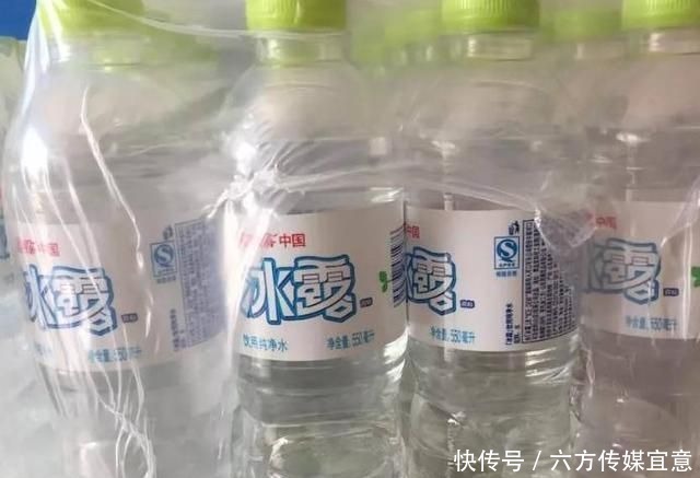 块钱|瓶子一捏就软,坚持只卖1块钱,“寒酸”的冰露现在怎么样了