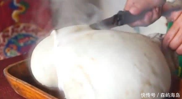 食材|本以为是个气球,切开后才知是惊喜,128元的大包子你想吃吗?