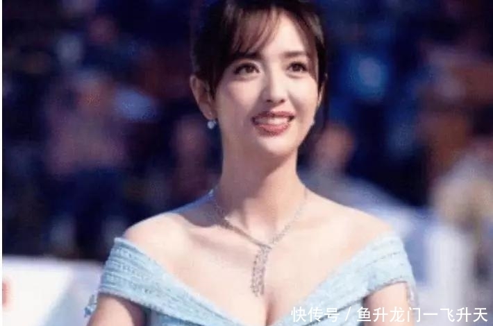  连微|她从1线被打回18线只为养家，为十多个微商代言，如今连微商都躲着她