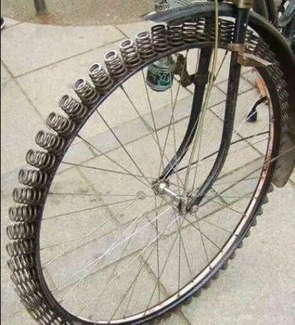  段子|爆笑段子：楼下搬来一个漂亮的妹子，长得楚楚动人