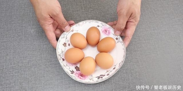  方法|做荷包时，谨记别直接下锅，20年老保姆教我新方法，滑嫩还不坏