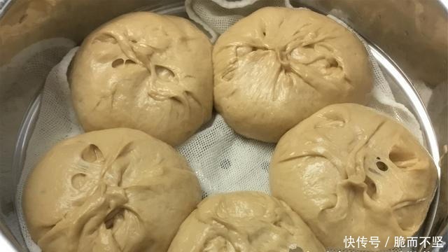  馒头|老阿姨教做开花馒头，不揉面不擀面，操作简单还个个都开花