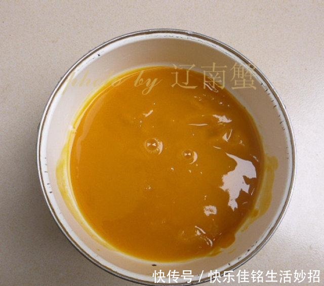 调色|今天用南瓜给发糕调色,纯天然的色素,很美的