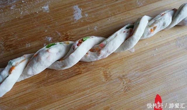 操作|早餐花卷越吃越爱吃,方法简单易操作,你也来试试吧