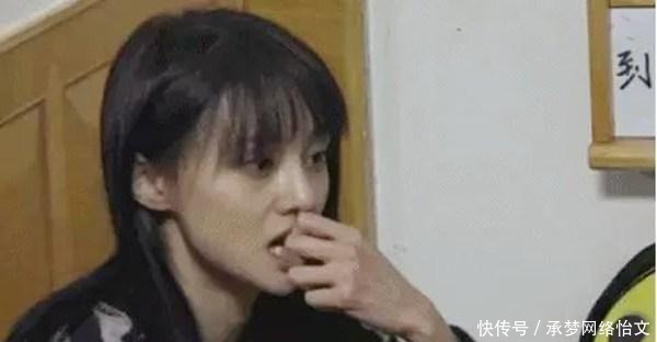 零食居然|明星带红的零食,千玺爱吃辣条,郑爽接地气,看到王一博:孩子气