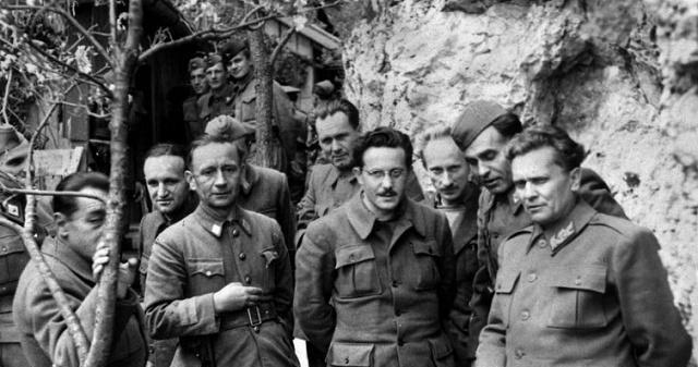 电报|刺头铁托，一封电报气得斯大林直跺脚，一番话训得赫鲁晓夫没脾气