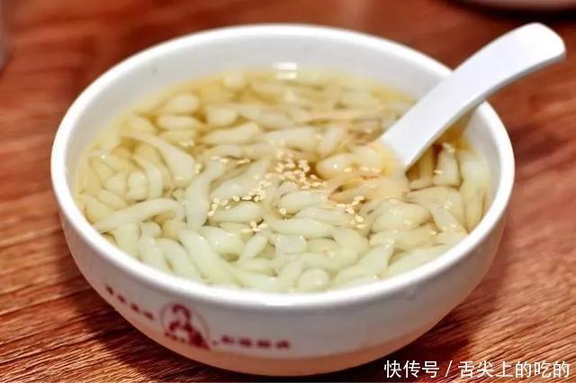 滚水|把面粉倒进滚水里煮,10分钟后,全家人都惊讶,我连吃了2碗