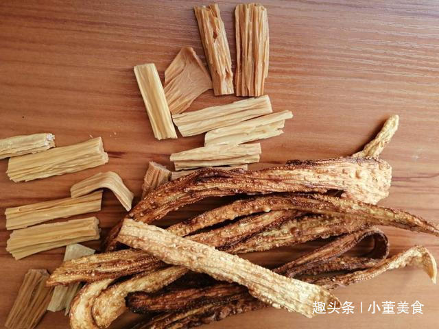  泡发|泡腐竹时，别放水里直接泡，大厨教你一招，简单快速不夹生