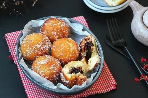 面包|以后面粉就这样做,加1个鸡蛋,不用烤不用蒸,比蛋糕都好吃