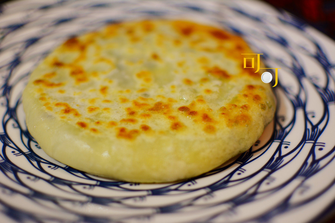  买现成|家里多出的饺子馅怎么办做两个煎饼吃，太香啦！