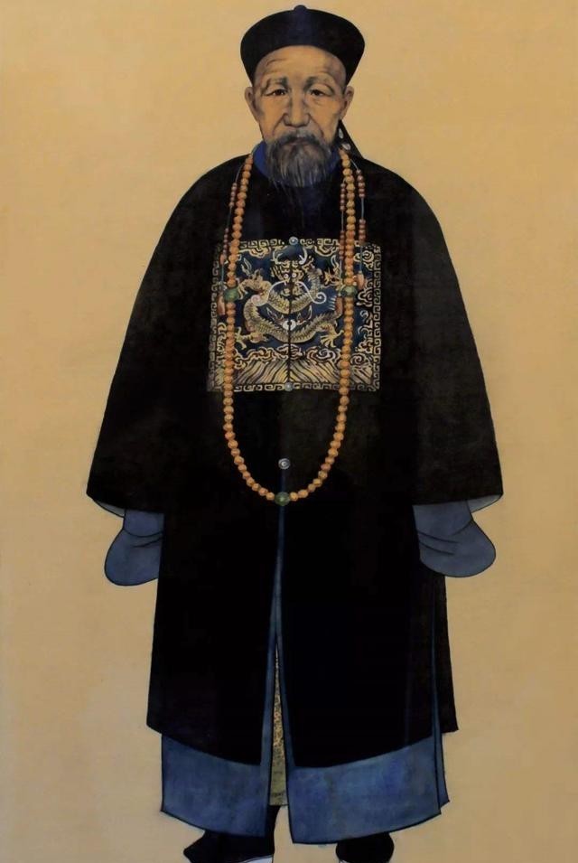 瞧不起|曾国藩提携李鸿章,却遭爱徒瞧不起,铁血“曾剃头”始终稍胜一筹