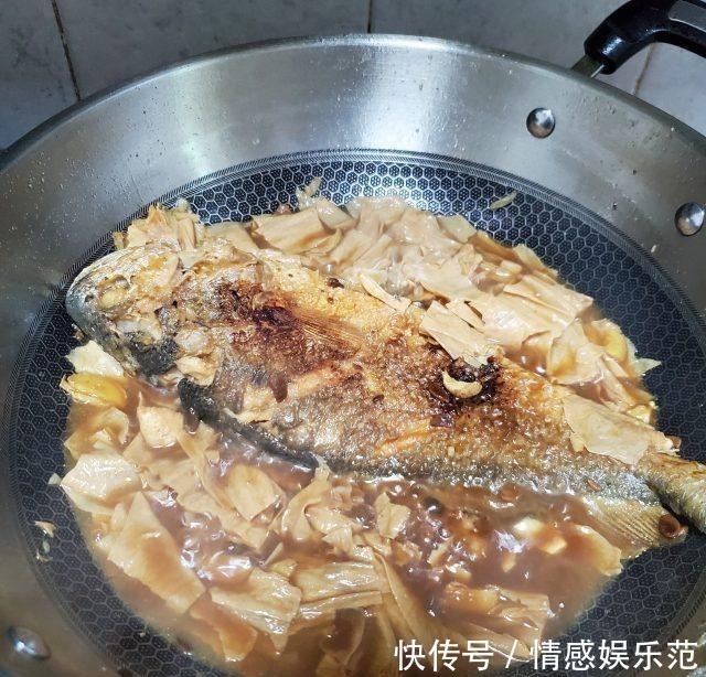腐竹|腐竹烧黄花鱼,味道鲜美,十分下饭