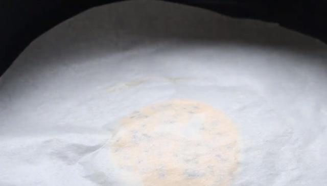 平底锅|用3个鸡蛋做的小零食,香甜酥脆,平底锅就搞定,比买的还香