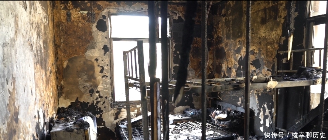  自行车|电动自行车，请勿室内充电！