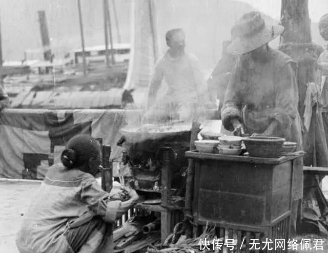 五官|一组民国老照片:幼年林徽因五官精致,街头小贩生火招揽生意