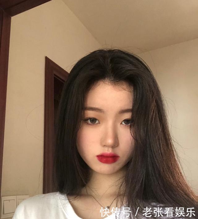  张是单依纯|《好声音》学员单依纯，大量个人私照曝光，和舞台上差距大吗