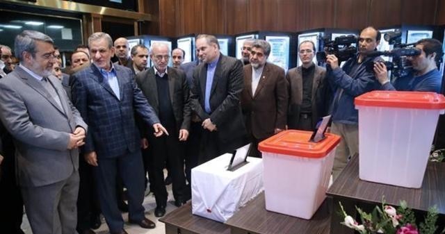 伊斯兰革命|伊朗倒退了几百年,为何国家还能屹立不倒?原因主要是三点