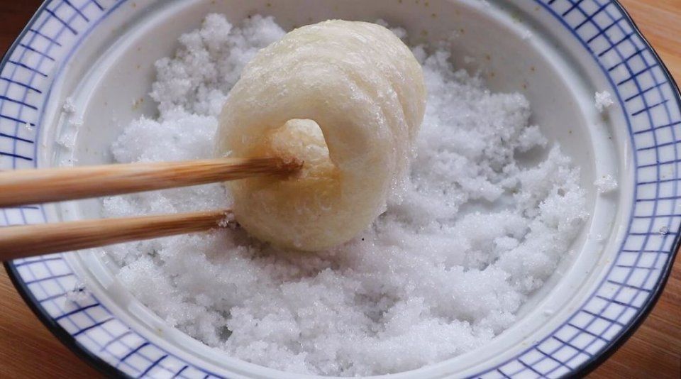 白糖|白糖和糯米粉还能这么吃,第一次吃就吃上瘾了,外酥里糯