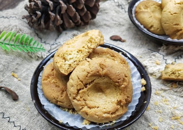 不油|酥得掉渣的老式桃酥饼,原来是用它做的,香脆不油,家人最喜爱