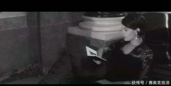 公主|穿高定的香奈儿女孩,是朋克也是卓尔不群的公主