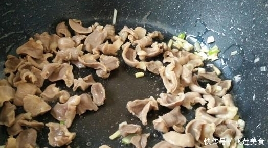 菜谱|春天多吃此菜，好吃美味，强身健体提高免疫力，营养美食菜谱推荐