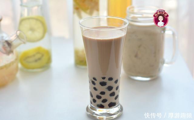 饮品|这道牛奶饮品真霸气,黑红的珍珠好Q弹,多一步降低热量放心喝